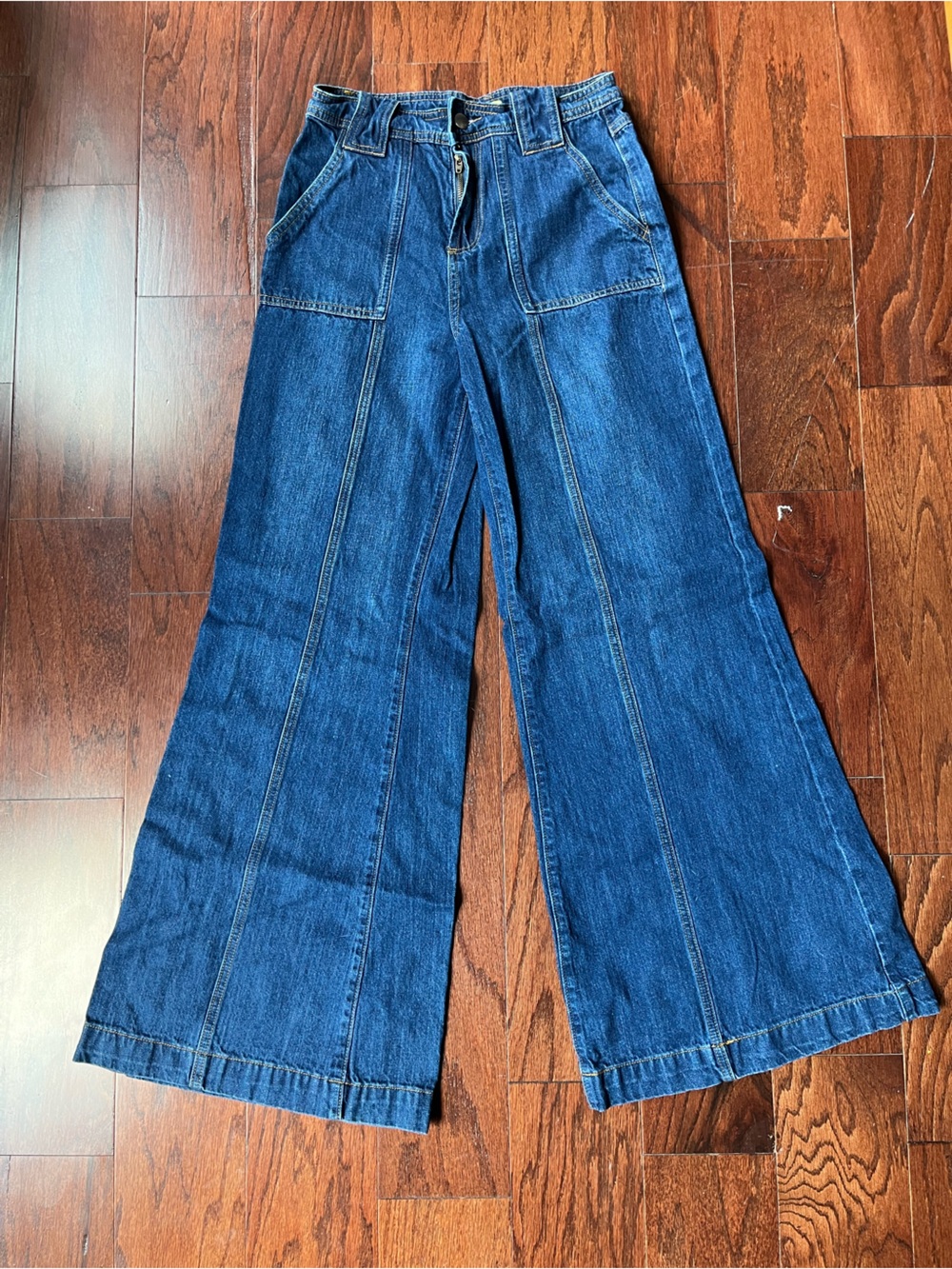 Retro styled Gianni Bini flared jeans